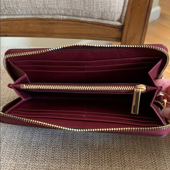 Tory Burch Bags Tory Burch Emerson Wristlet Zip Continental